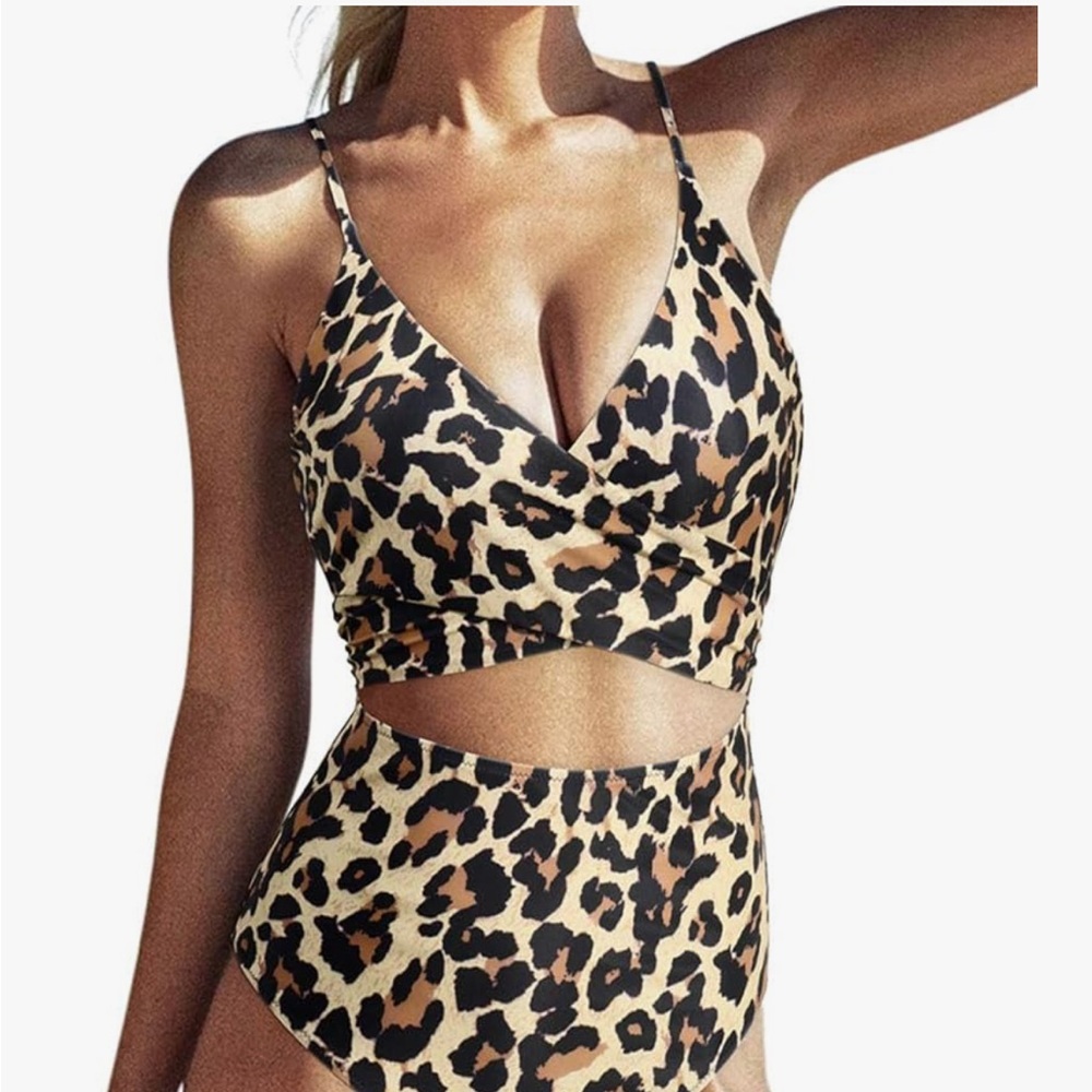 Suuksess wrap around Leopard Print Women's one piece bath suit Lg